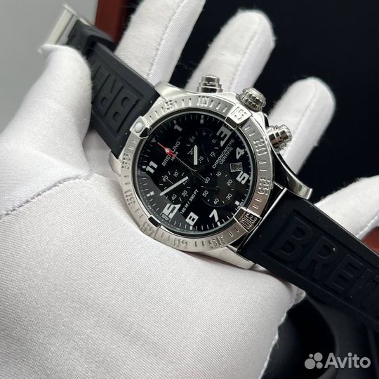 Часы Breitling Avenger