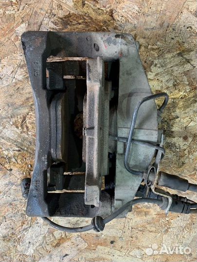 Суппорт передний левый Audi А6 С6 2004-2008