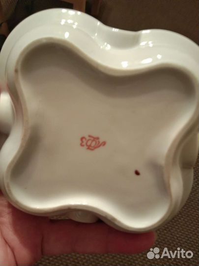 Фарфоровая пепельница