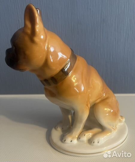 Фарфоровая статуэтка «Бульдог»