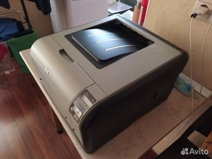 Принтер цветной HP Color LaserJet cp1515n