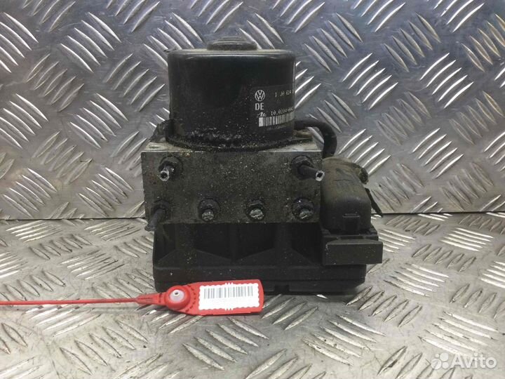 Блок ABS Audi A3 10020400424 AEH