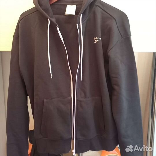 Спортивный костюм reebok женский