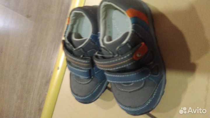 Продам ботинки