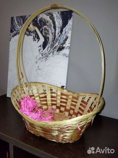 Корзина плетёная для подарка