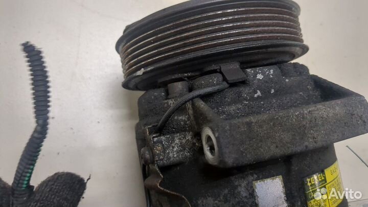 Компрессор кондиционера Volvo V70, 2003