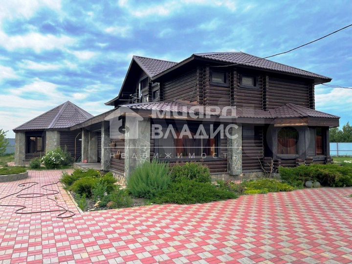 Дом 235 м² на участке 19,7 сот.