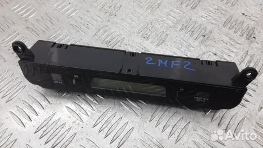 Монитор hyundai sonata 6 (YF) (2MF02JA01)