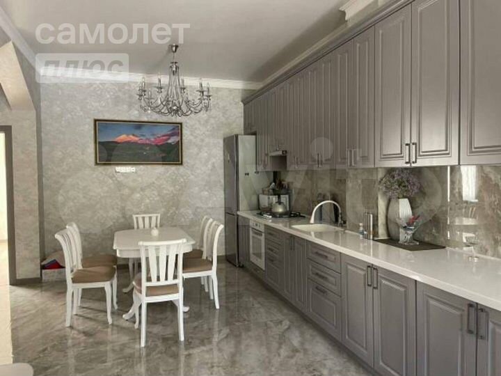 3-к. квартира, 80 м², 4/4 эт.