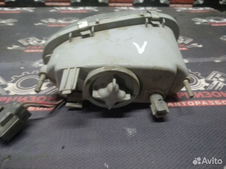 Левая противотуманная фара Chevrolet lanos