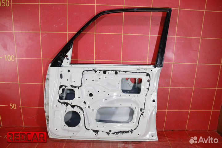 Дверь перед прав Mitsubishi Pajero 4 (07)