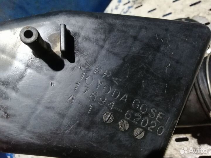 Патрубок воздушного фильтра Toyota LC Prado 90