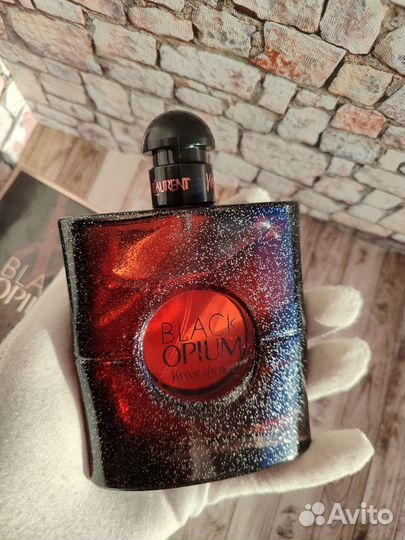 Туалетная вода Black Opium Yves Saint Laurent