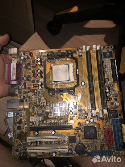 Материнская плата с процессором am3