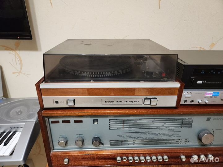 Проигрыватель винила Вега 206