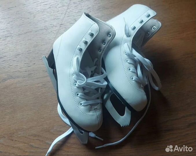 Коньки фигурные 37 размер