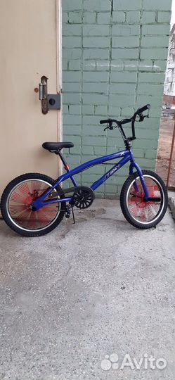 Новый велосипед трюковый BMX