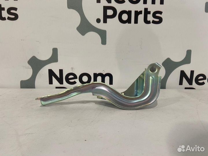 Петля капота левая Kia Cerato 3 YD 13-18