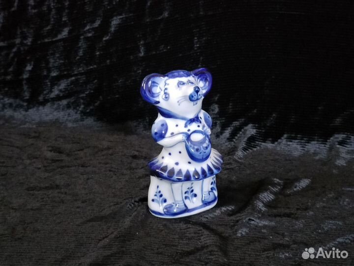 Посуда Гжель