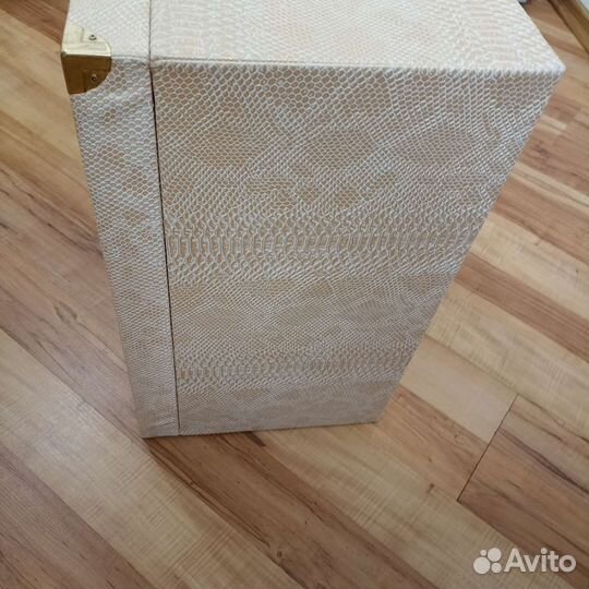 Сундук интерьерный