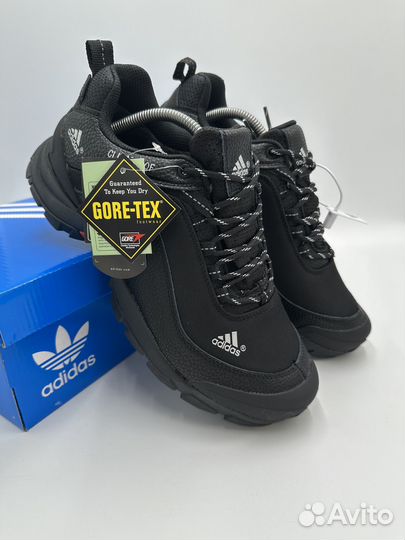 Кроссовки adidas gore tex