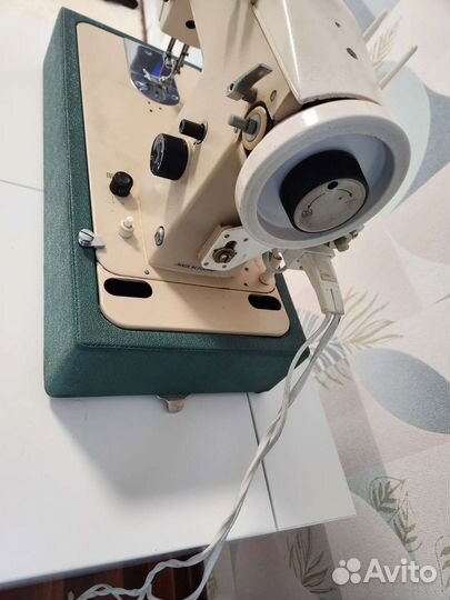 Швейная машинка с оверлоком Radom 466