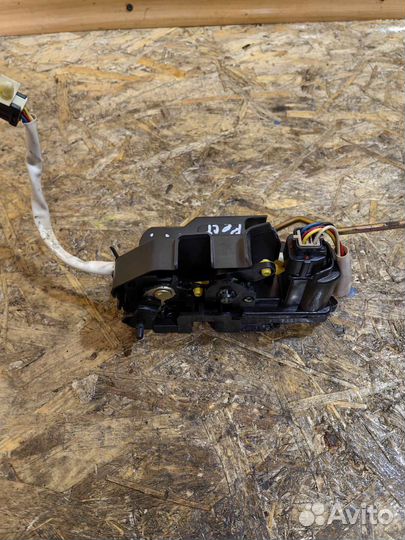 Замок Двери Правый Задний Хендай Гетц Рестайлинг