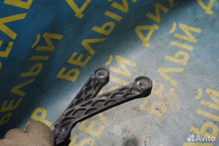 Поводки дворников Audi A6 C4