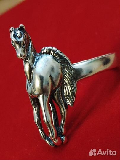 Серебряное Кольцо Лошадь Крупное и Красивое