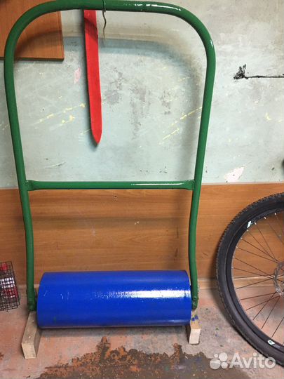 Ручной каток и сеялка