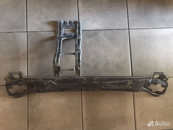 Рамка телевизора радиатор гур Мерседес W203, 209