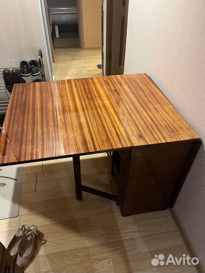 Продам стол бабочка