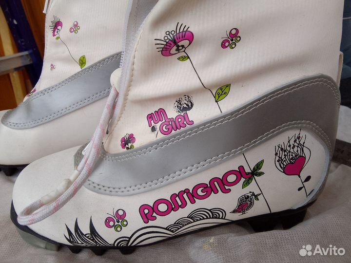 Лыжные ботинки для девочки