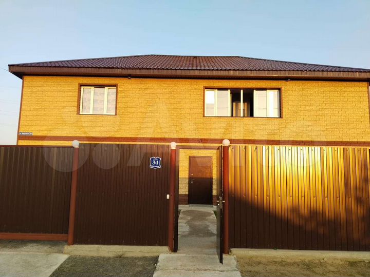 Дом 400 м² на участке 6 сот.