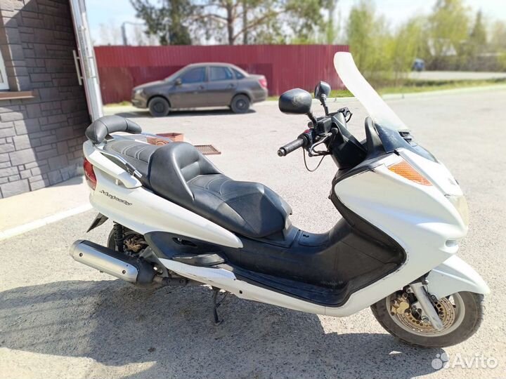 Ямаха макси скутер