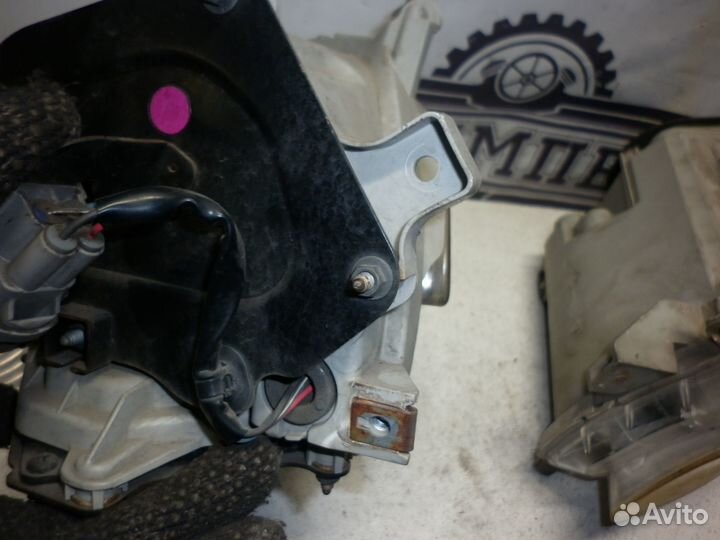 Фара противотуманная Lexus LS460 LS600 2006-2009