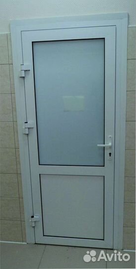Алюминиевые двери пластиковые входные группы