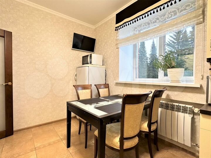 3-к. квартира, 82,1 м², 2/4 эт.