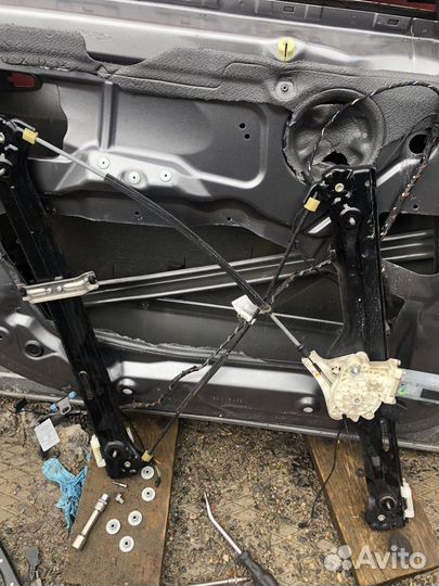 Bmw x5 e70 Механизм перемещения стекла двери