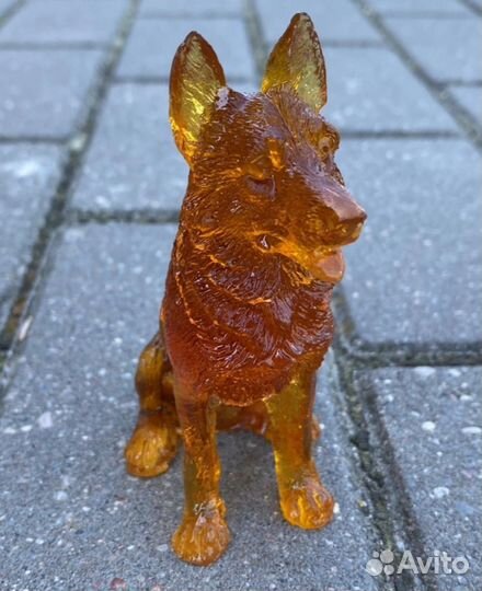 Янтарные фигурки из Калининграда более 100 видов