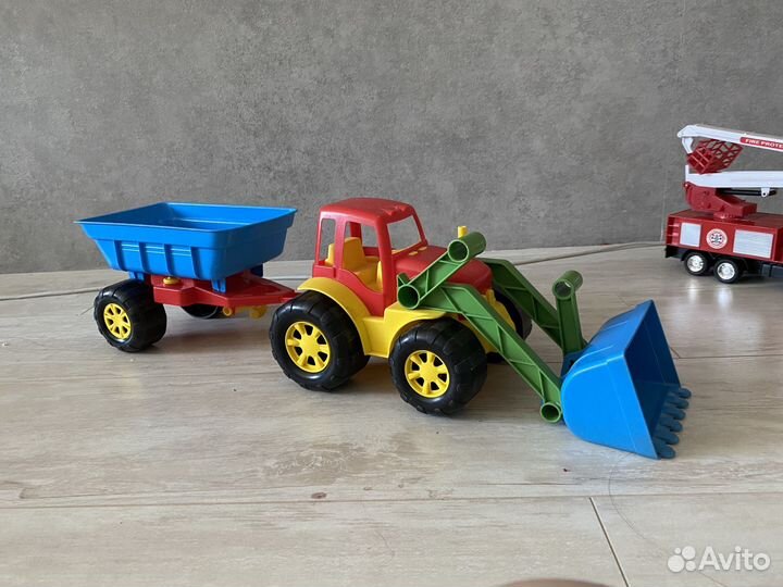 Трактор, грузовик, игрушки машинки для мальчика
