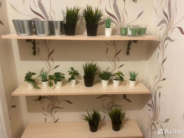 Искусственные цветы в горшках