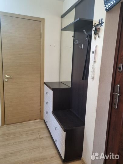 Мебель в прихожую бу