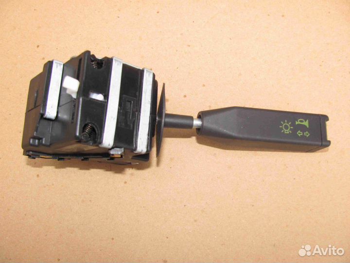 Переключатель поворотов и света Renault 19,21,Cliо