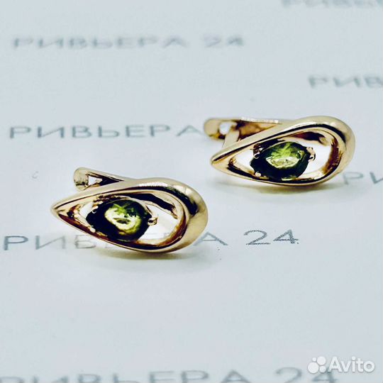 Золотые серьги с камнем