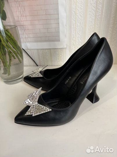Распродаю новую обувь. Туфли женские новые