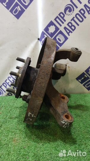 Кулак задний правый Hyundai Tucson хэтчбек 2.0