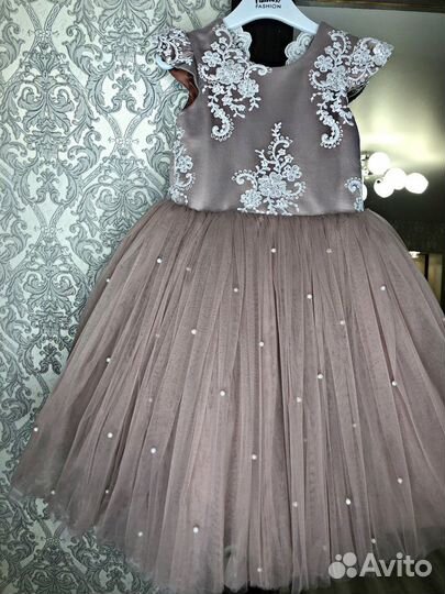 Прокат платьев