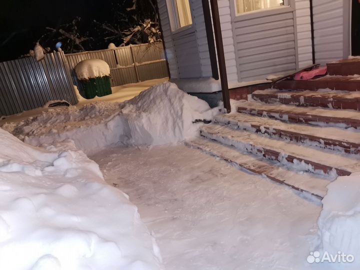 Ручная уборка снега для аккуратной работы