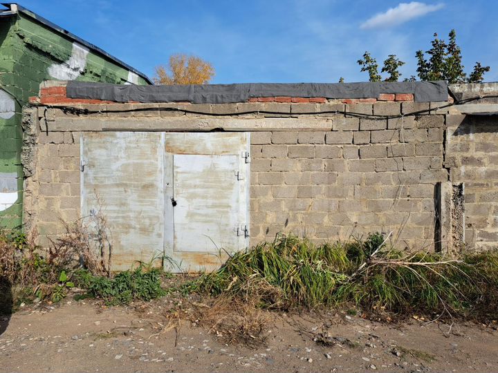 Гараж, > 30 м²